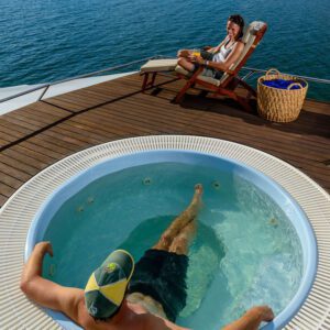 Enjoy the lake from the comfort of your jacuzzi when choosing MV Matusadona